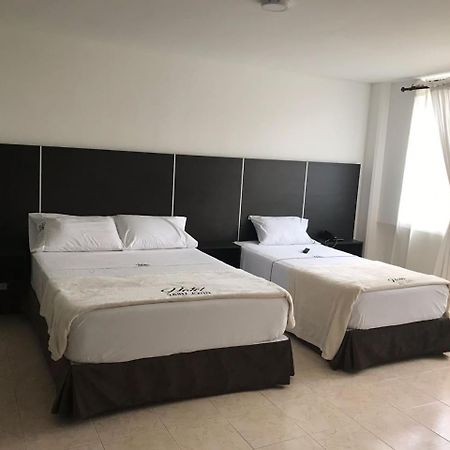 Hotel Saint John Medellín Esterno foto