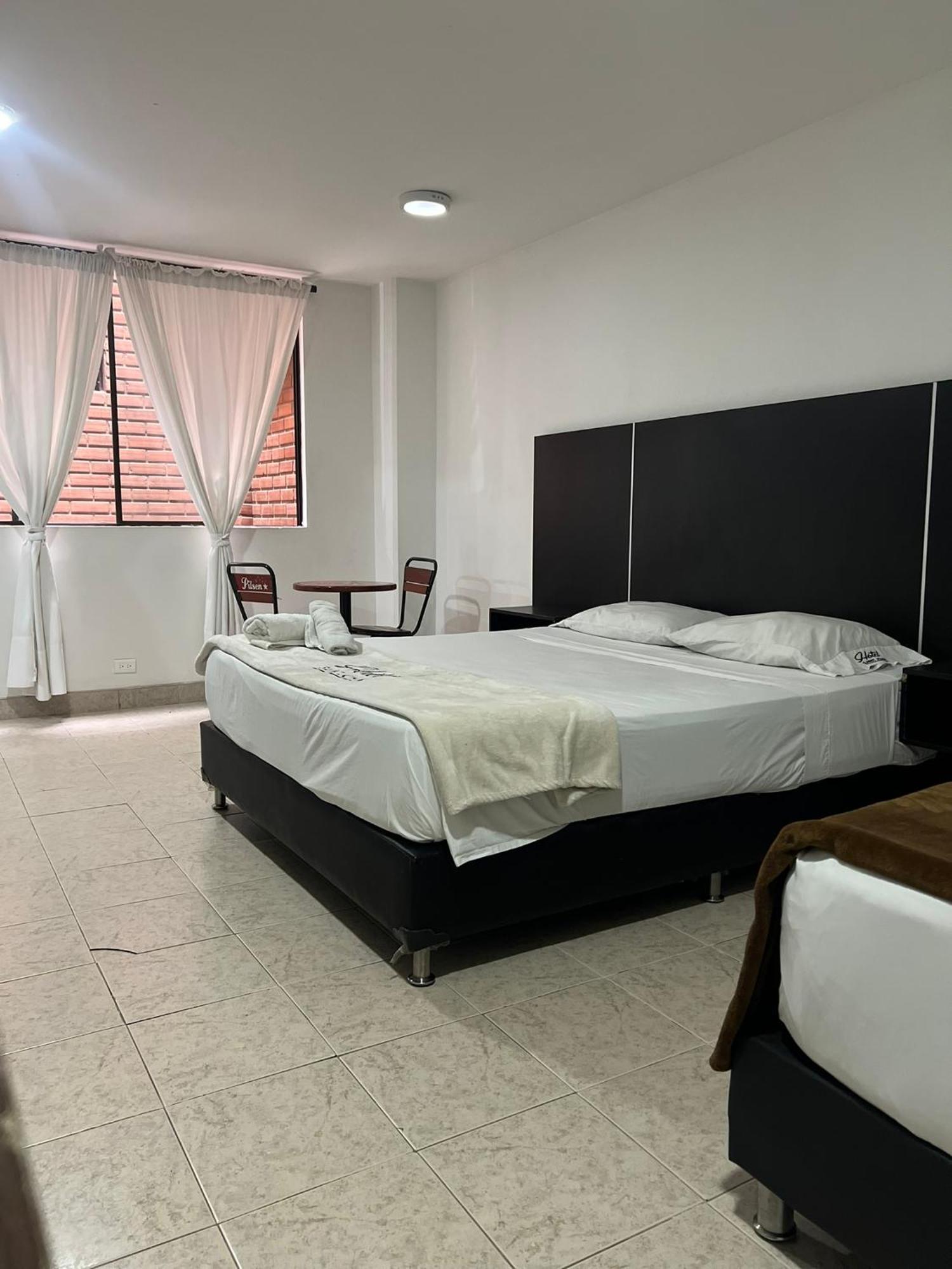 Hotel Saint John Medellín Esterno foto
